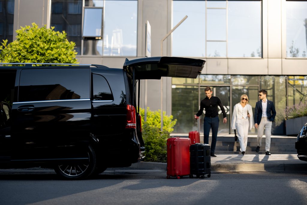 Airport Drop Van: Comfortable & Reliable Service at Great Rates