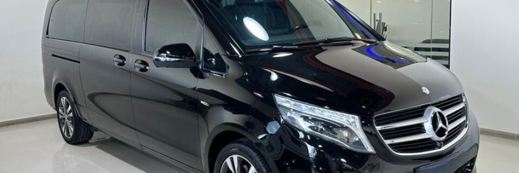 Mercedes 7-seater Van Rent in Dubai