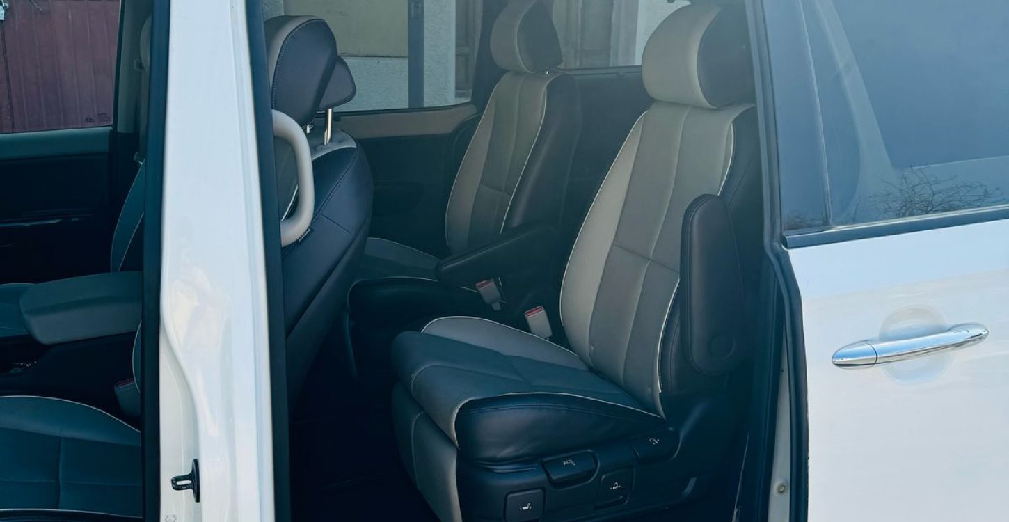 luxury 7 seater car hair