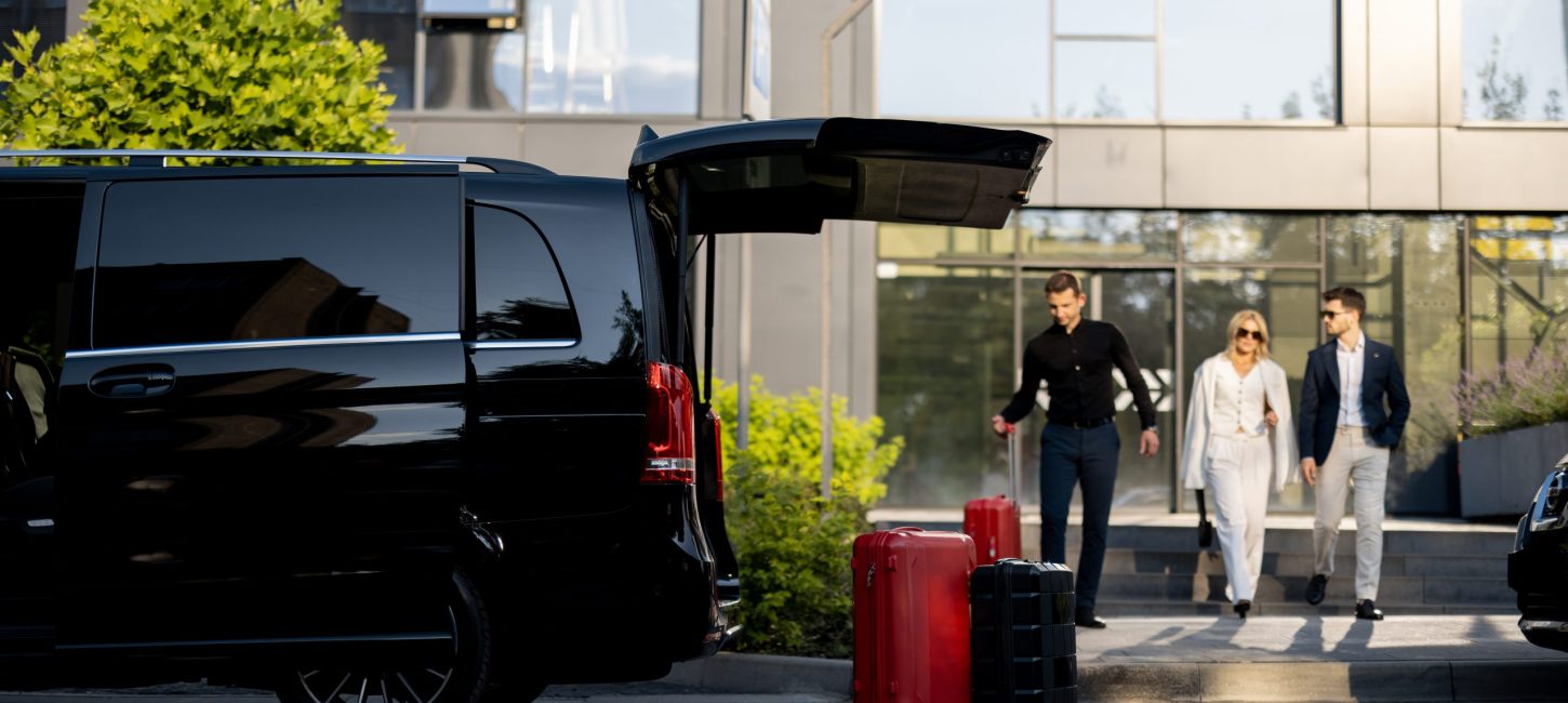 Airport Drop Van: Comfortable & Reliable Service at Great Rates